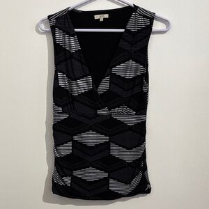 Chic Y2K Black and White Geometric Tank Top